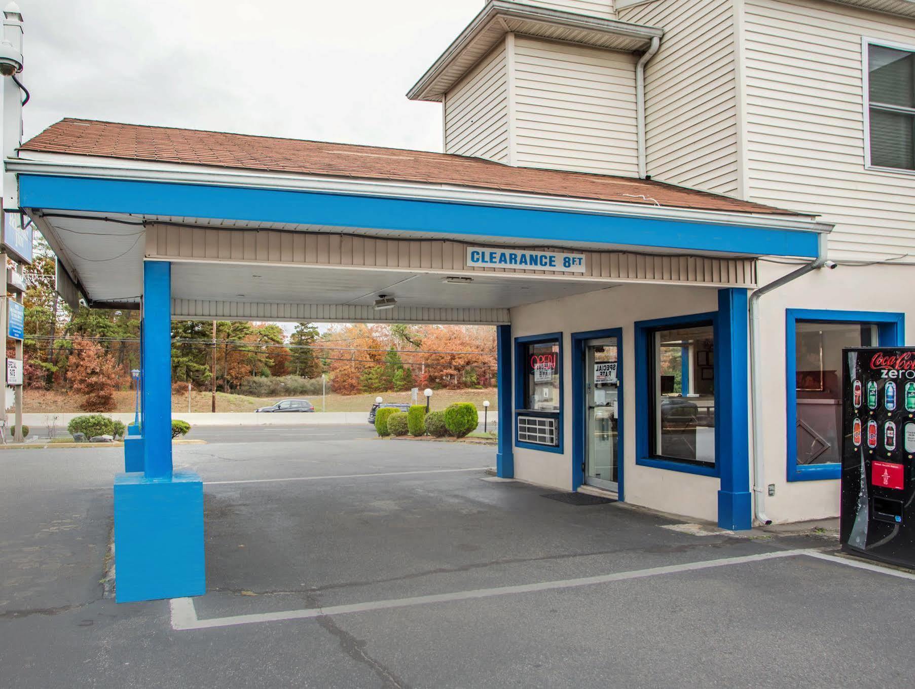 Rodeway Inn Parkway Galloway Exterior foto